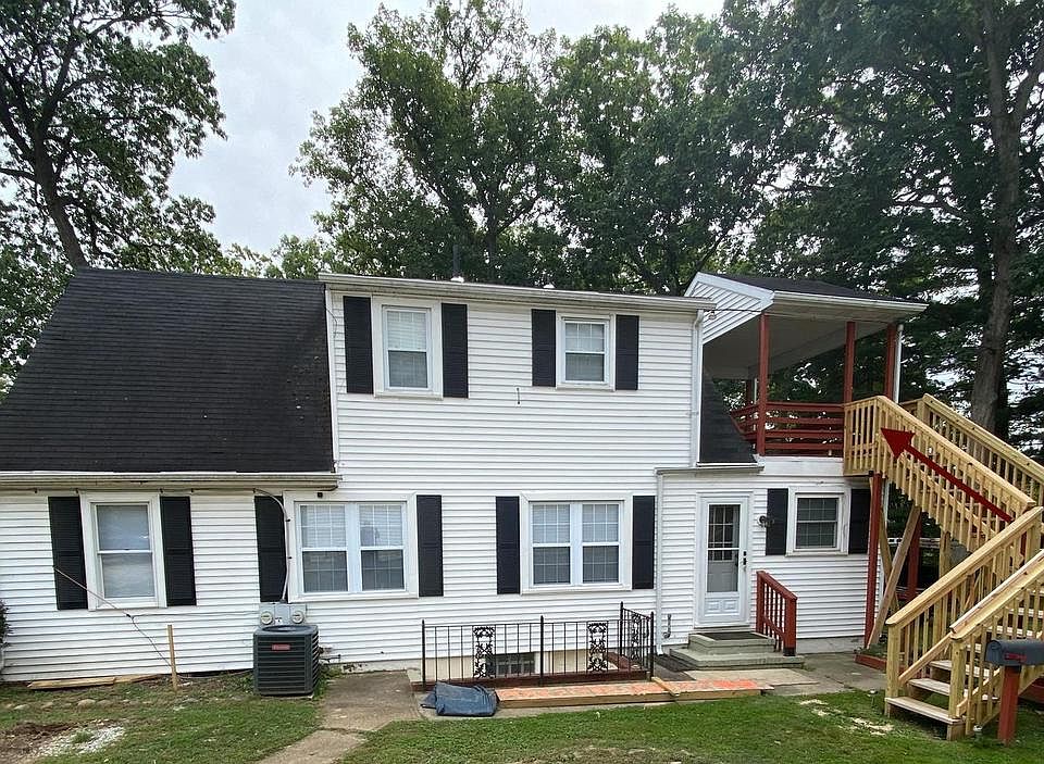 1st image of 398 Laurel Ave
