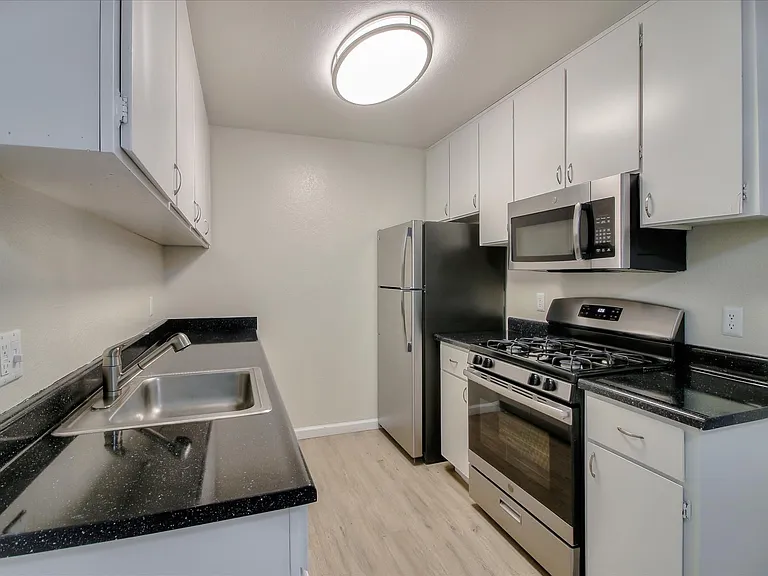Village Green Apartments — Photo 16