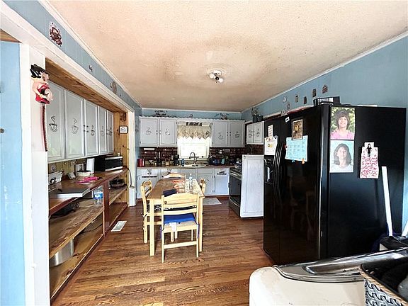2nd image of 1505 Mason Rd