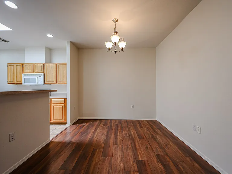 3221 N 37th St #32 — Photo 10