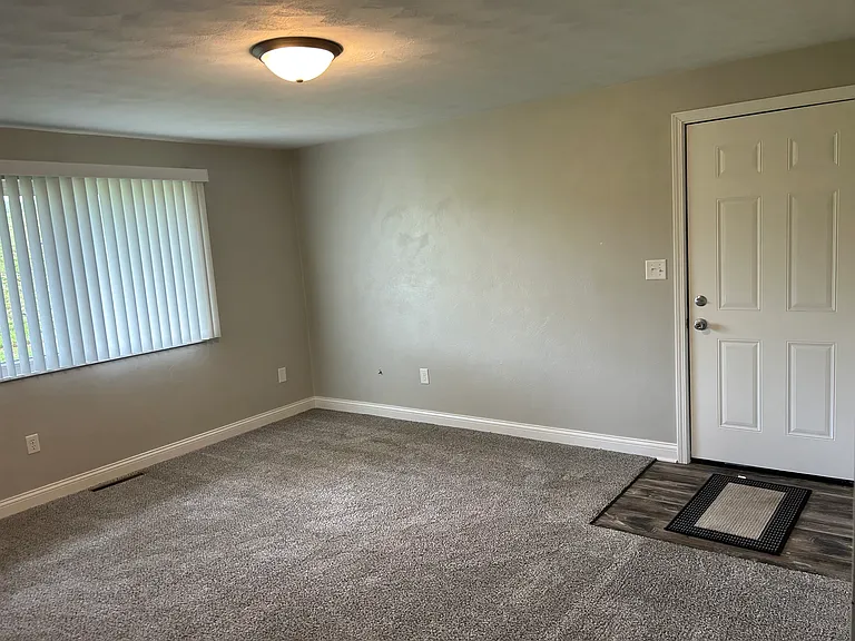 1023 Old Main St — Photo 13