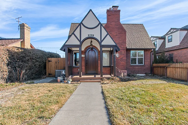 1122 S Arlington Ave