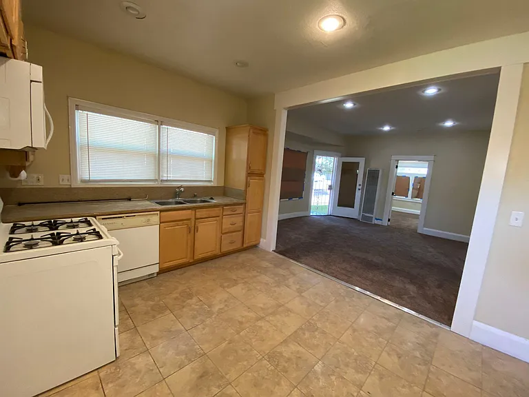 402 S Sycamore St #402 — Photo 10