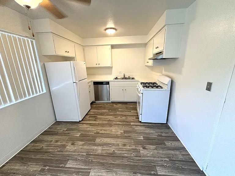 Ranchouse Apartments — Photo 14