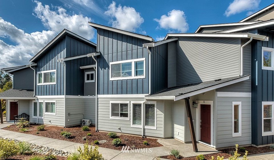 1st image of 17422 118th Avenue E #461