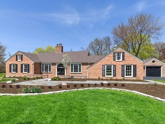 2nd image of 458 Pinewoods Dr