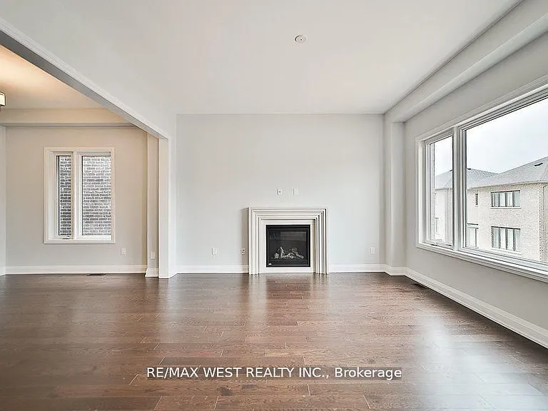 14 Periwinkle Rd E — Photo 18
