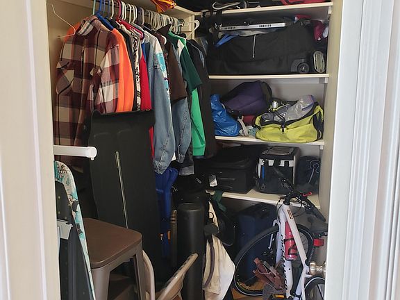 Entry walk in closet