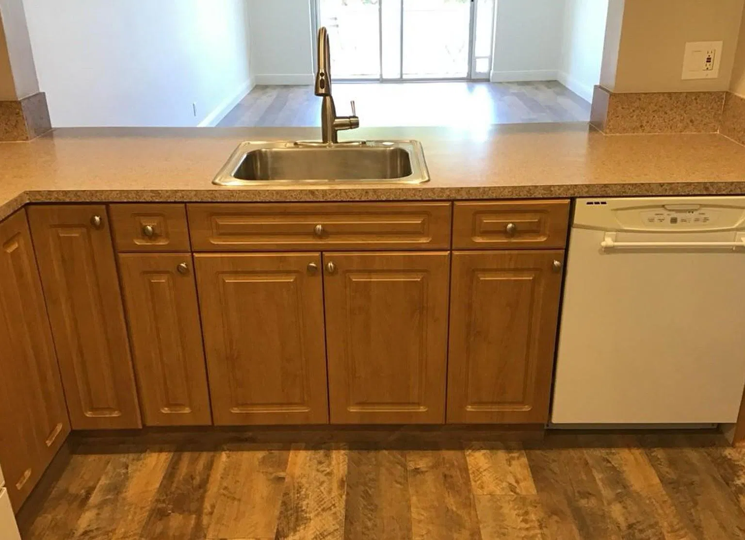 2 bed, 2.0 bath, 1080 sqft, $2,100 — Photo 4