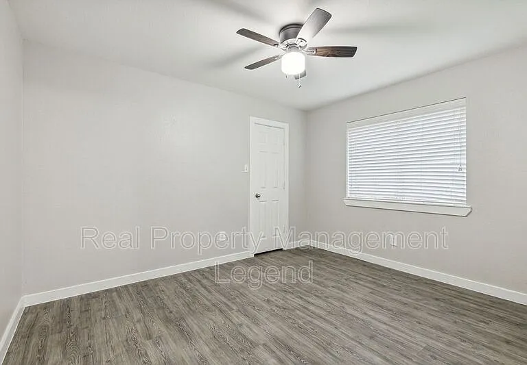 1800 Meadowlark Ln — Photo 22