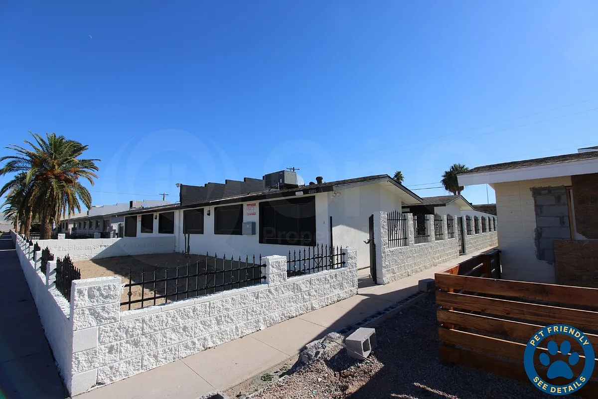 2 bed, 1.0 bath, 795 sqft, $1,199 — Photo 2