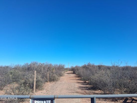 10771 E DRY SPRINGS Street #-, Sierra Vista, AZ 85635