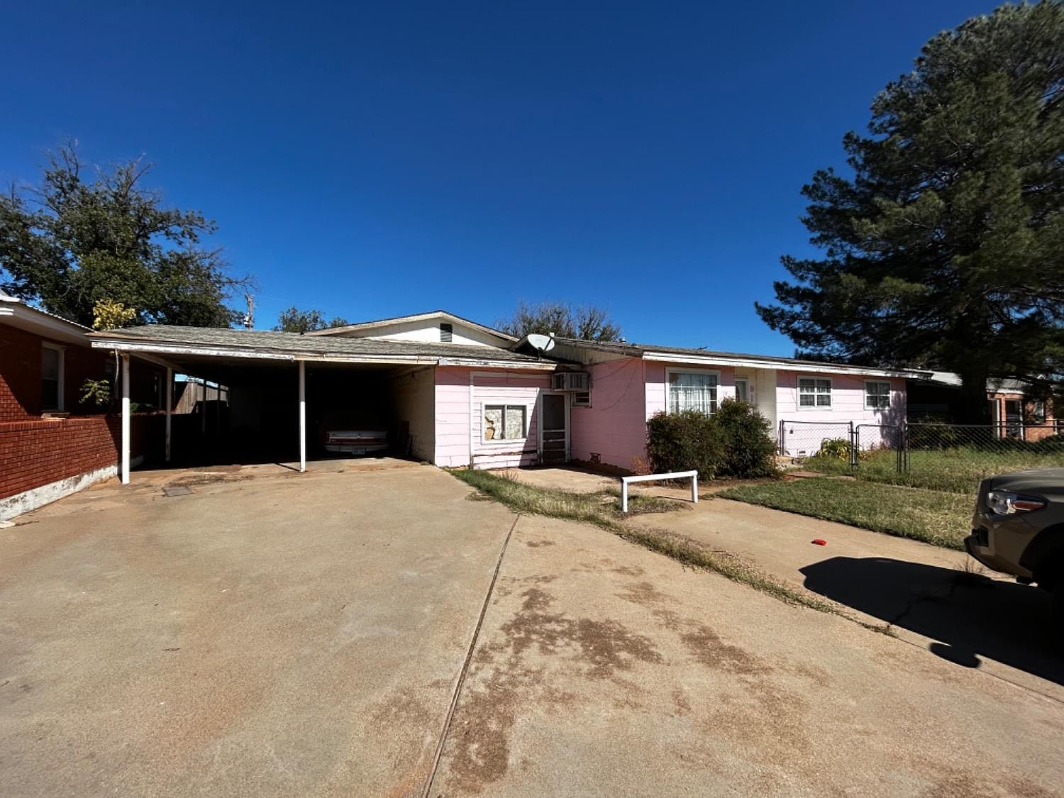 912 16th St, Seagraves, TX 79359 Zillow