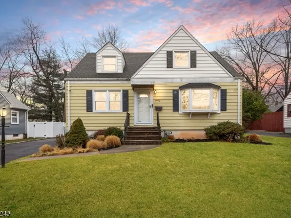 35 Poplar Pl, Fanwood Boro, NJ 07023