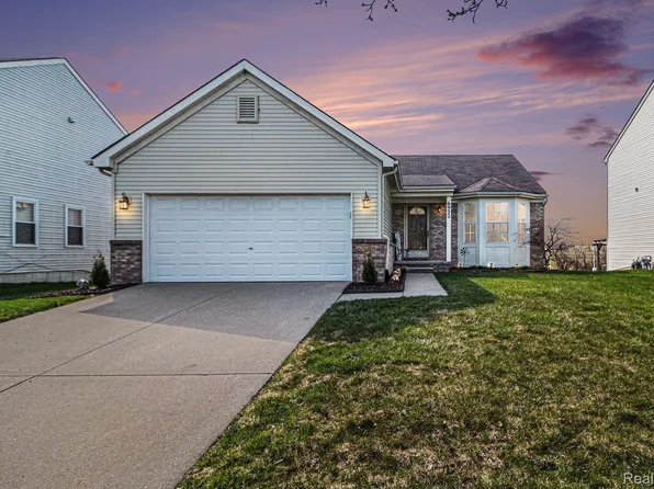 6922 Poplar Dr, Ypsilanti, MI 48197