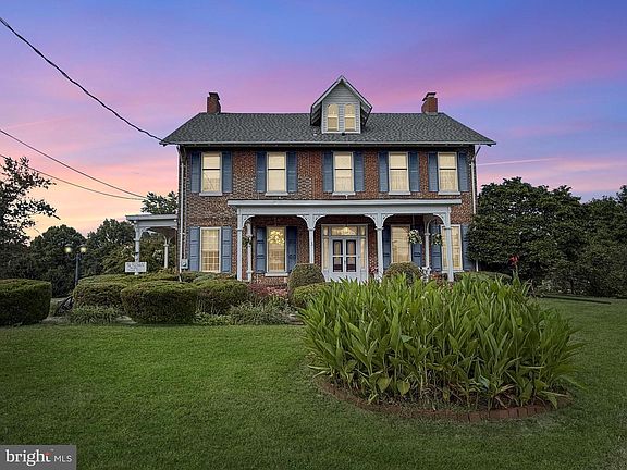 2nd image of 2269 Monmouth Rd