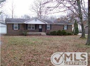 108 Charlotte Cir, Tullahoma, TN 37388