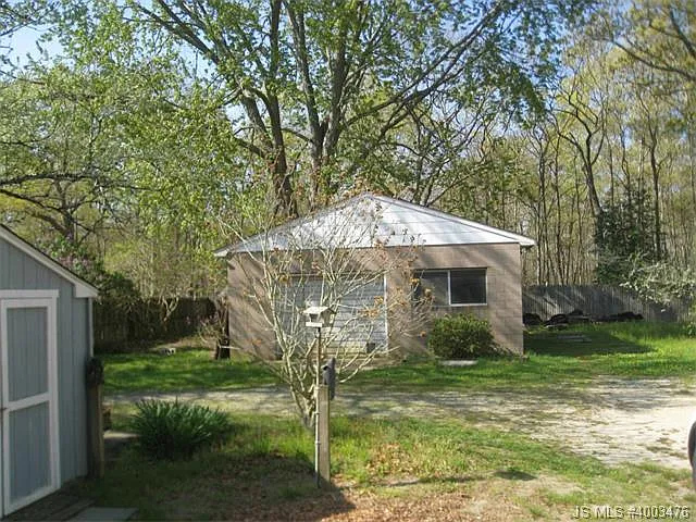195 Cox Ave photo 1