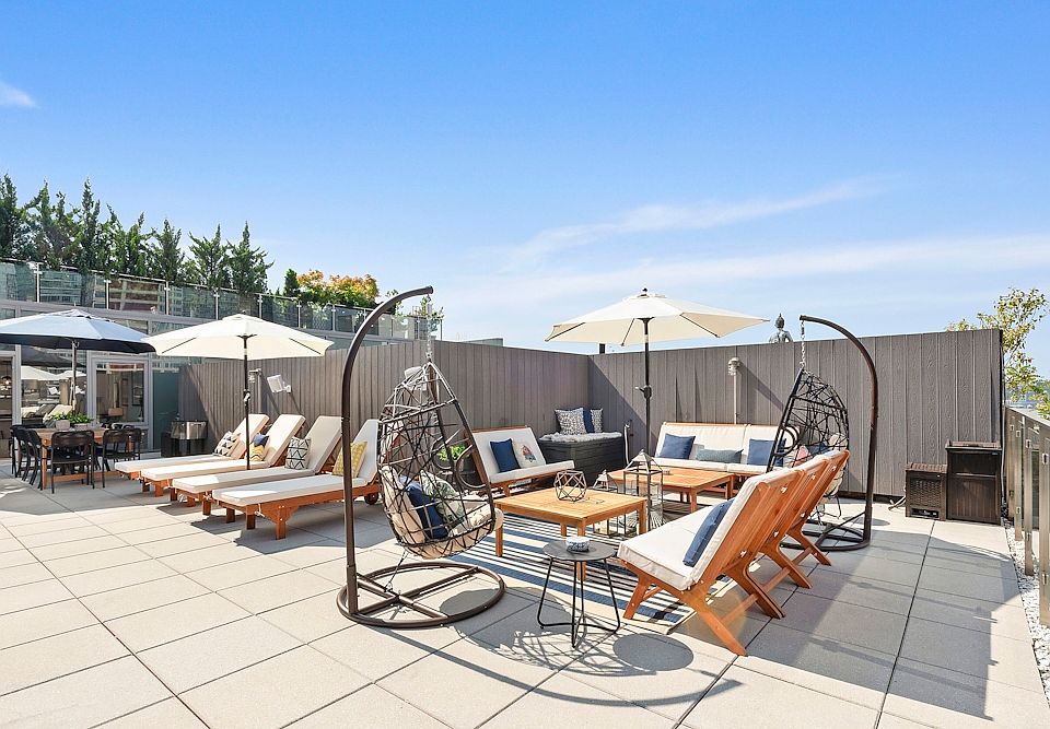 1st image of 550 W 54th St #1153