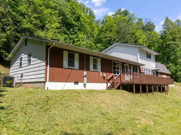 254 Lafayette Dr, Hurricane, WV 25526