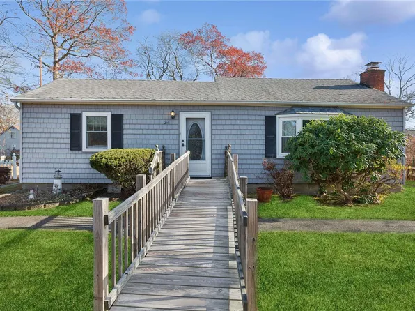 215 Dahlia Drive, Mastic Beach, NY 11951