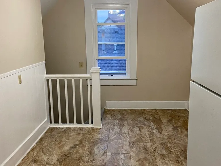 319 S Center St #2 — Photo 7