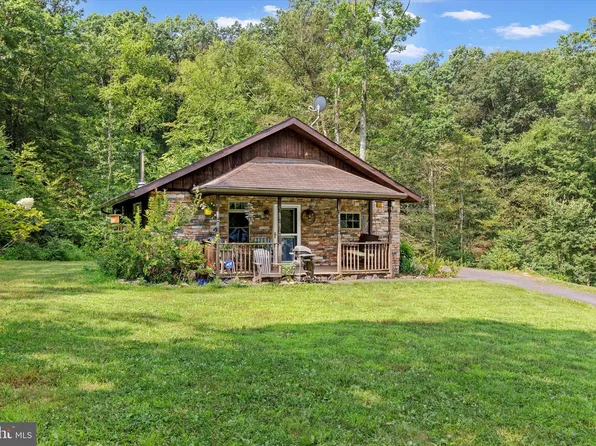 748 Mountain Rd, Shermans Dale, PA 17090