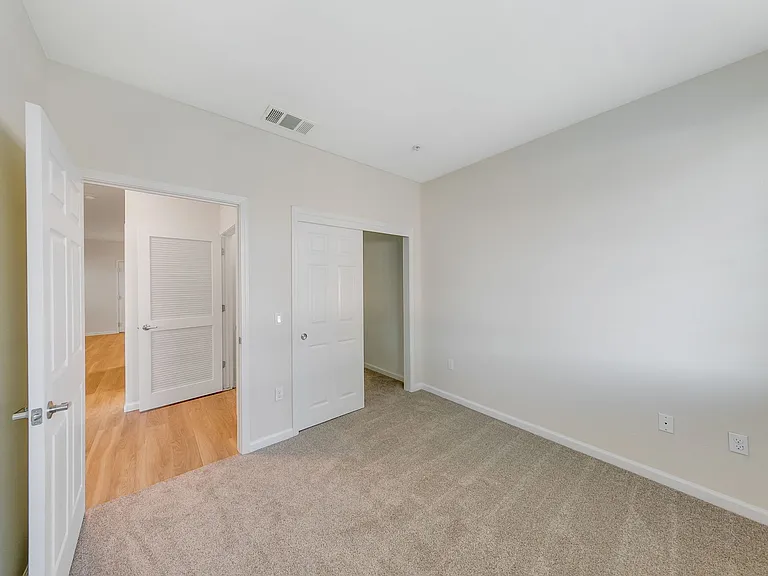 Luxe Ripon Apartments — Photo 21