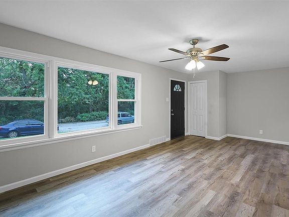 2nd image of 1038 Willmann Ct
