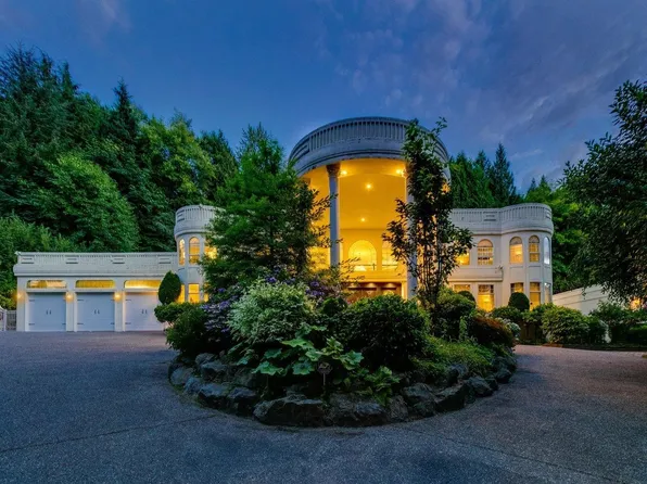 13828 Crescent Rd, Surrey, BC V4P 1K8