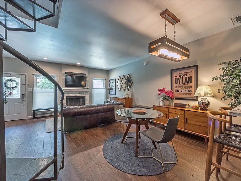 5701 Gaston Ave #8 — Photo 14