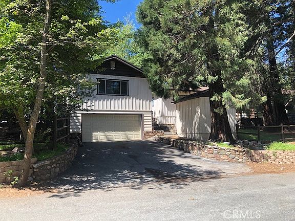2nd image of 1055 Playground Dr