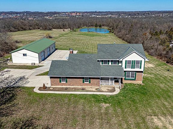 3rd image of 5740 Hendrickson Rd