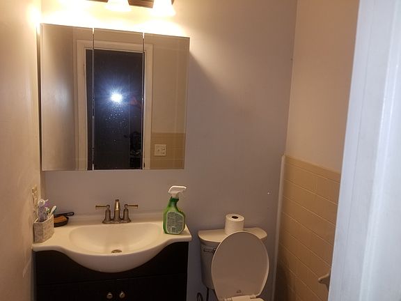 4th image of 2365 Delrose Dr E