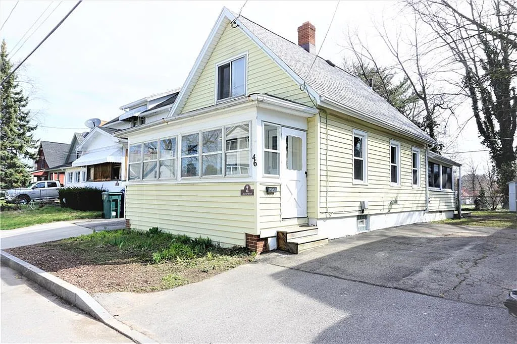 46 Akron St photo 1