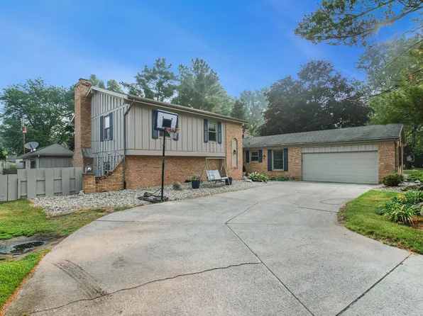 3012 E Lake Dr, Elkhart, IN 46514