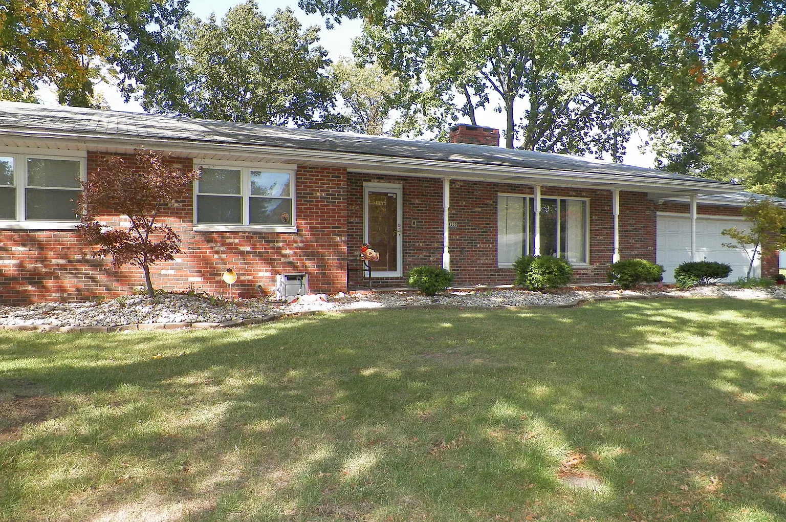 1200 Cardinal Dr photo 1