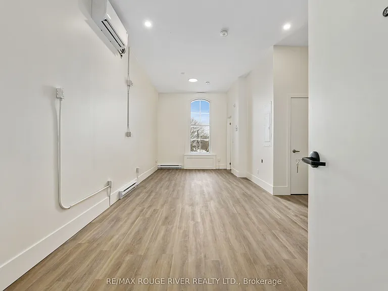 29A King St E #204 — Photo 3