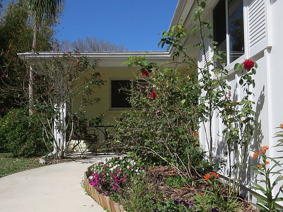 3rd image of 130 Loquat Ln