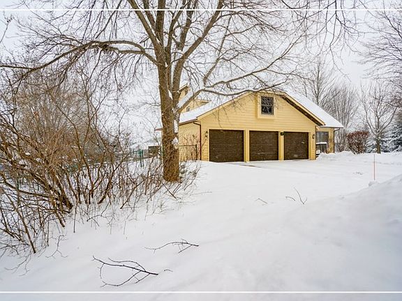 2nd image of 1001 N 16th Ave