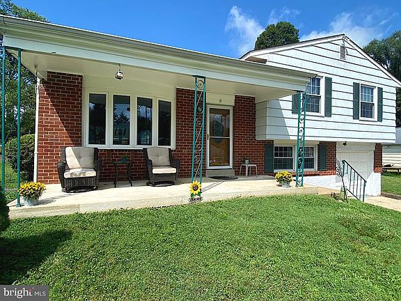 2nd image of 8 Panorama Dr