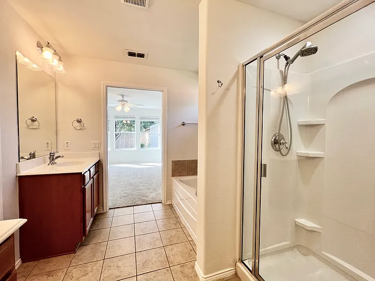 903 Mazatlan Ct — Photo 10