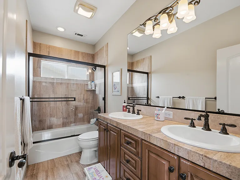 1718 Harriman Ln #B — Photo 31