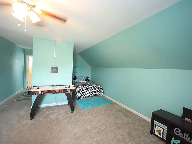 709 Lone Pine Loop — Photo 20