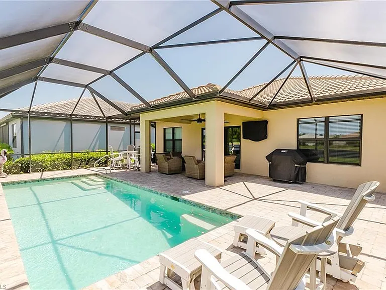6189 Harmony Dr — Photo 35