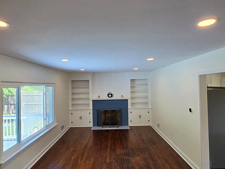 3417 Windsor Rd SW — Photo 9