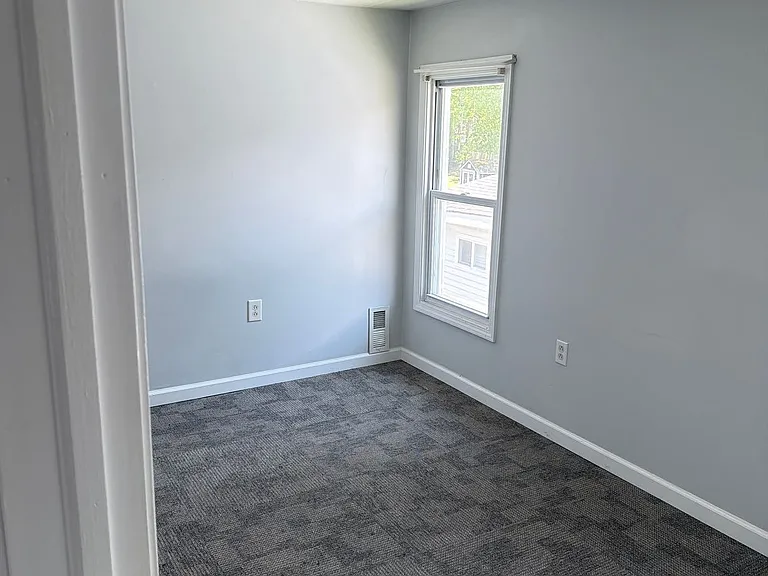 183 W Seneca St — Photo 6