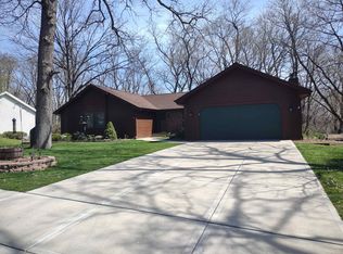 6410 Grassridge Rd, Rockford, IL 61108