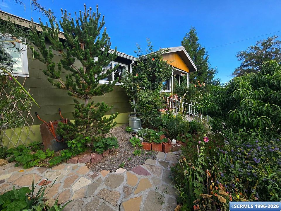 1st image of 2933 N Mann Dr