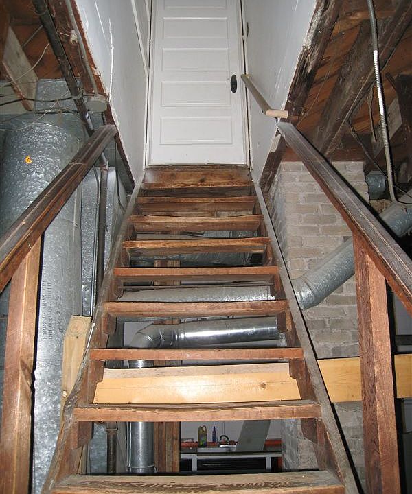 Bsmt. Stairs to Kitchen